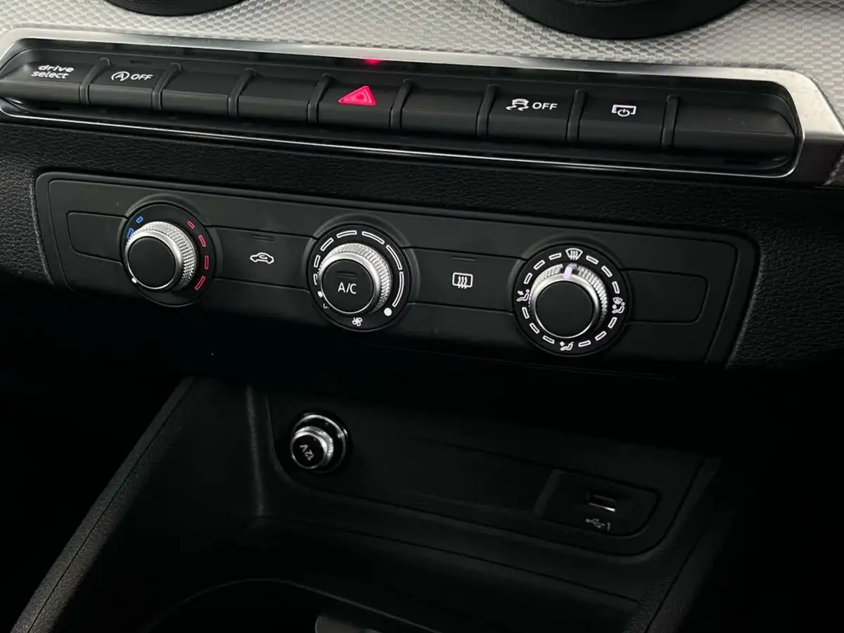 2021-audi-q2-10-30-tfsi-sport-big-33