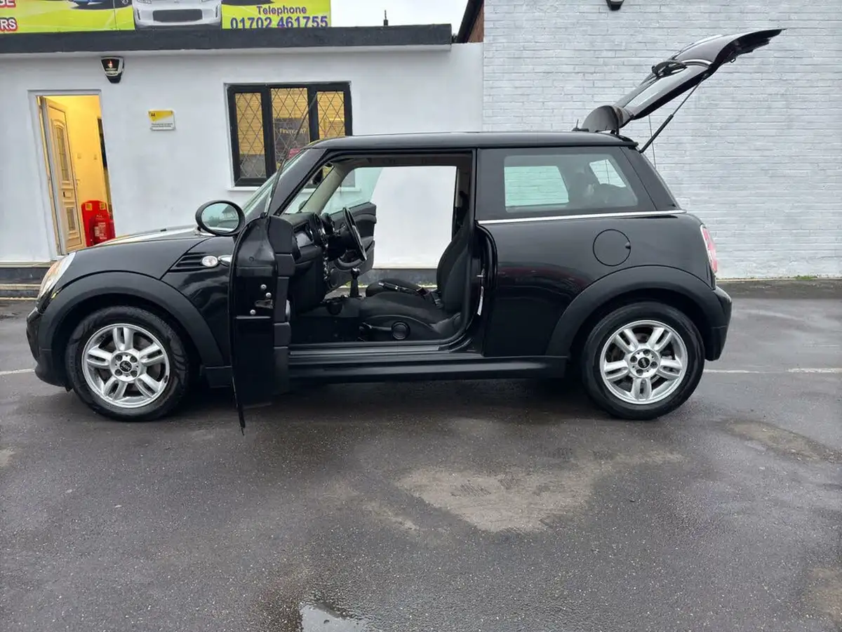 2011-mini-cooper-16-one-98bhp-hatchback-3d-big-54