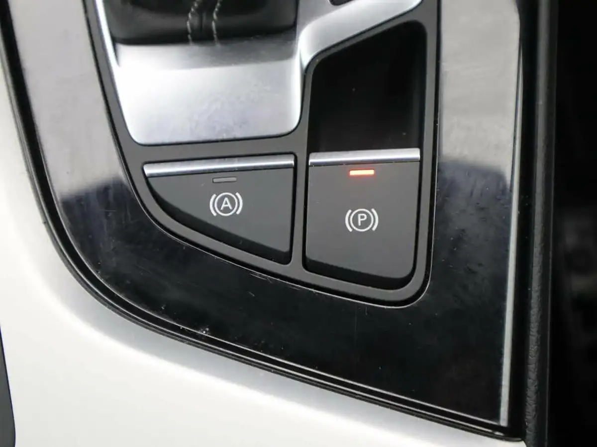2024-audi-a4-20-35-tfsi-s-line-big-32