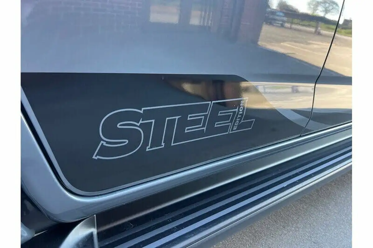 2025-isuzu-d-max-19td-v-cross-steel-edition-auto-big-4