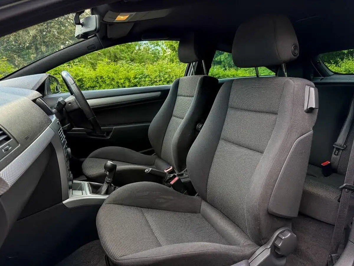 2011-vauxhall-astra-16-sri-16v-vvt-sport-hatch-3d-big-17