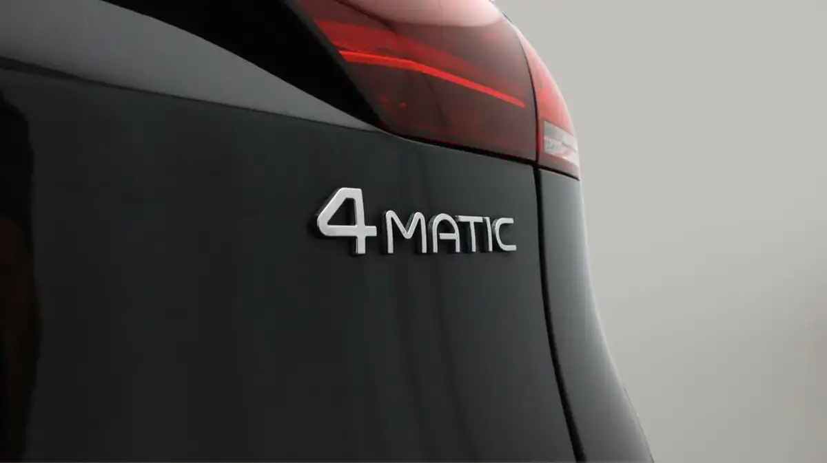 2021-mercedes-benz-eqc-e-eqc-400-amg-line-big-23