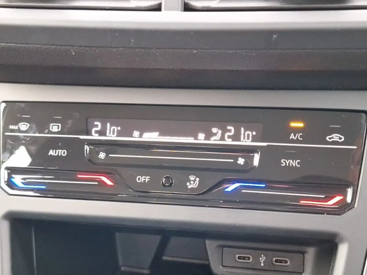 2022-volkswagen-polo-10-tsi-style-big-10