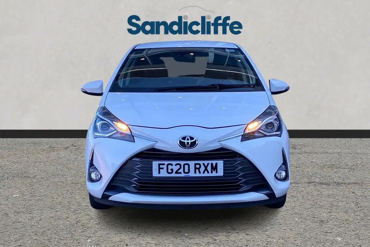2020-toyota-yaris-15-vvt-i-y20-111bhp-1496cc-big-1