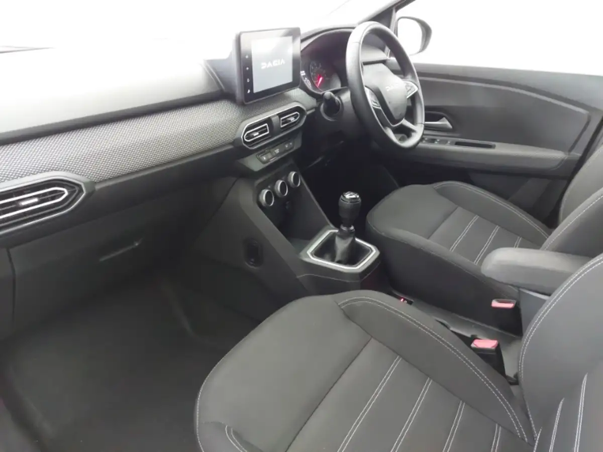 2023-volvo-c40-e-recharge-core-228bhp-big-4