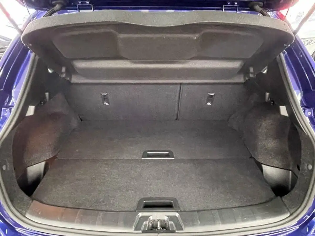 2015-nissan-qashqai-15dci-tekna-big-13