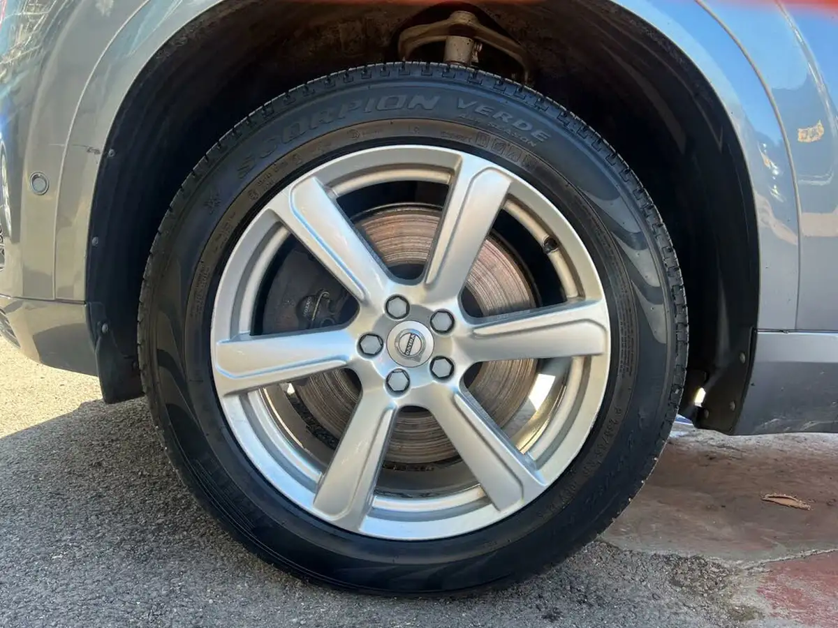 2017-volvo-xc90-20-t8-momentum-momentum-hybrid-auto-big-12