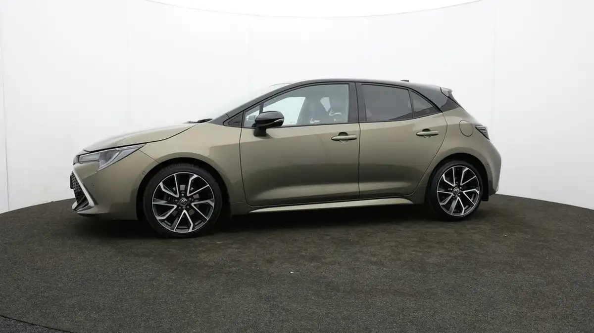 2022-toyota-corolla-18-vvt-i-excel-120bhp-trk-hatchback-big-64