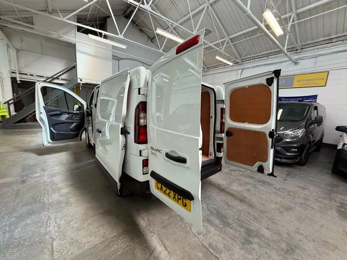 2022-renault-trafic-20dci-sl28-130-sport-big-52