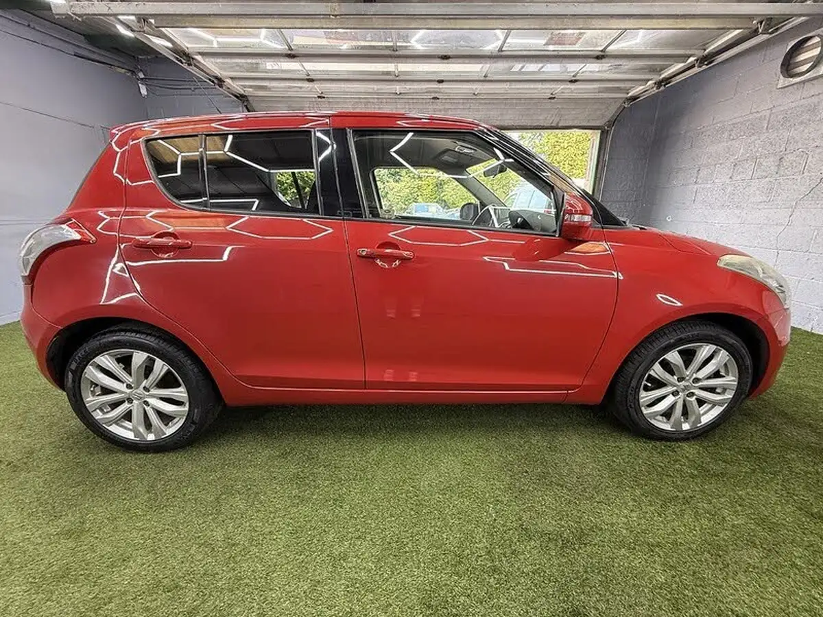 2014-suzuki-swift-12-sz4-94ps-nav-5d-big-14