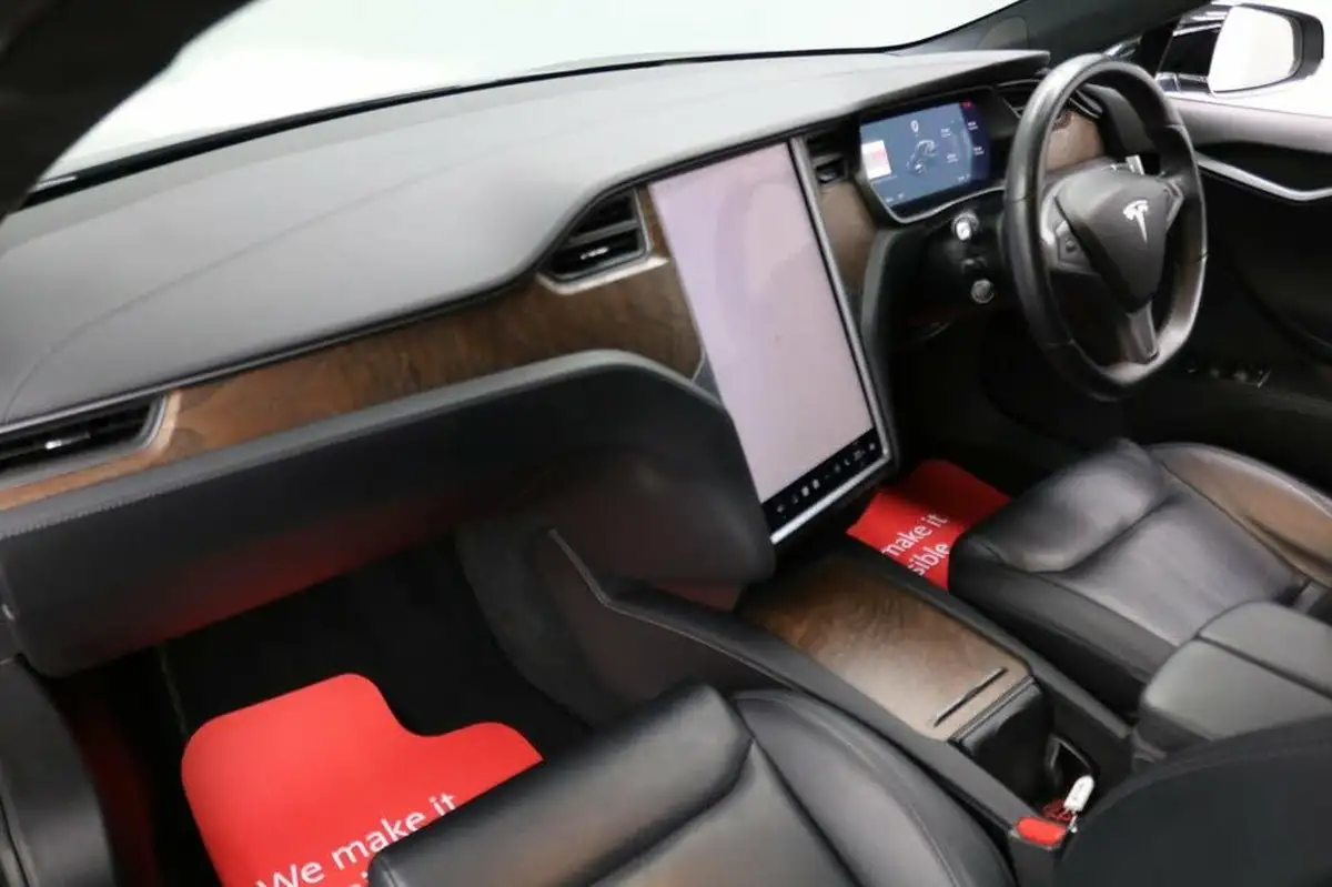 2020-tesla-model-s-e-long-range-big-1
