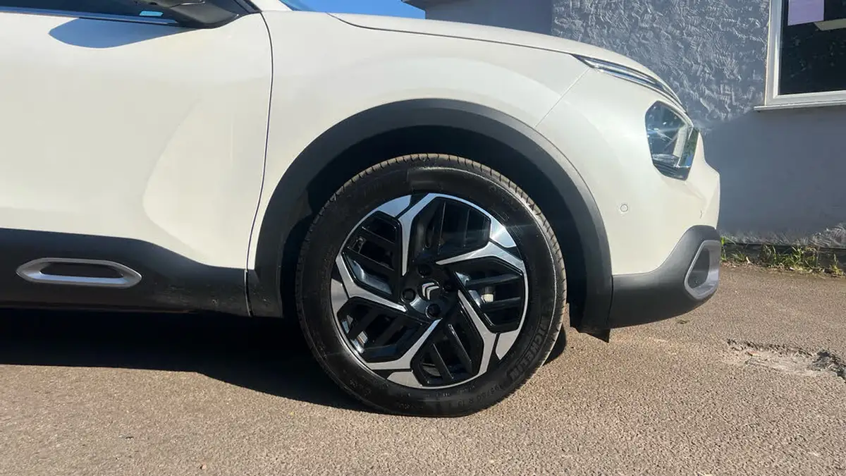 2024-citroen-c4-x-12-puretech-max-130ps-ss-eat8-big-13