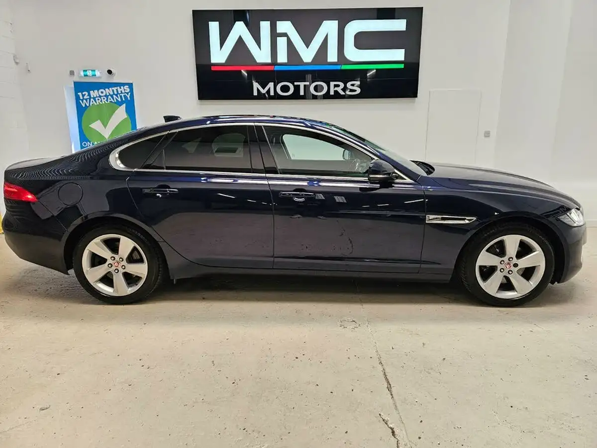2017-jaguar-xf-20td-portfolio-180ps-saloon-4d-1999cc-auto-big-8