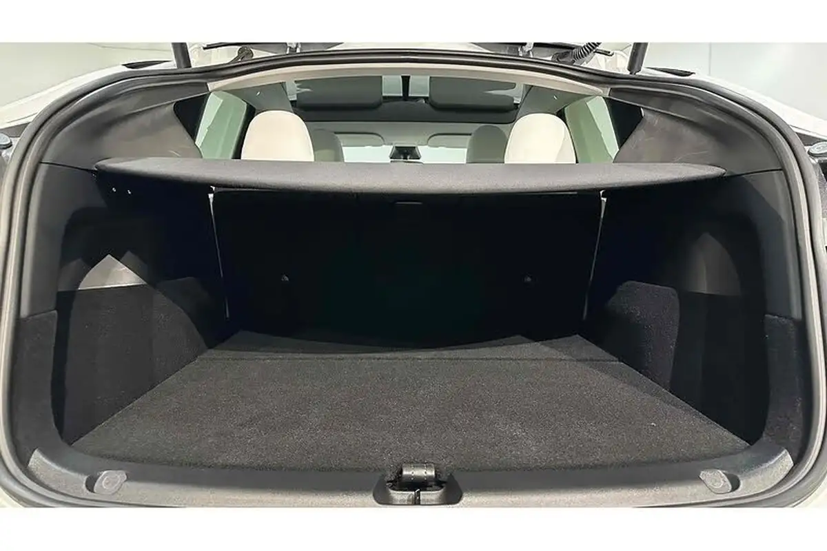 2023-tesla-model-y-e-performance-big-54