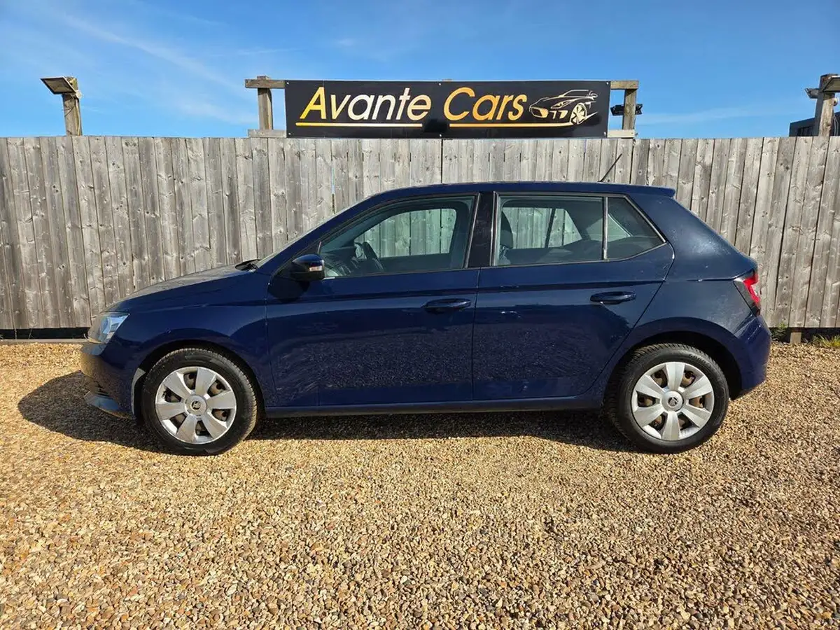 2017-skoda-fabia-10-mpi-s-hatchback-big-5