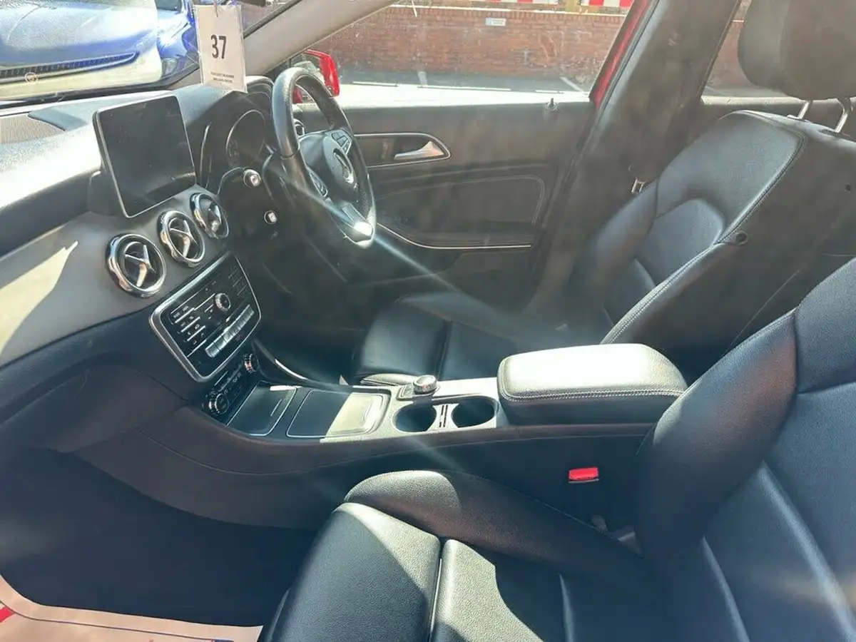2018-mercedes-benz-gla-class-21d-gla-200d-sport-134bhp-ss-7g-dct-big-5