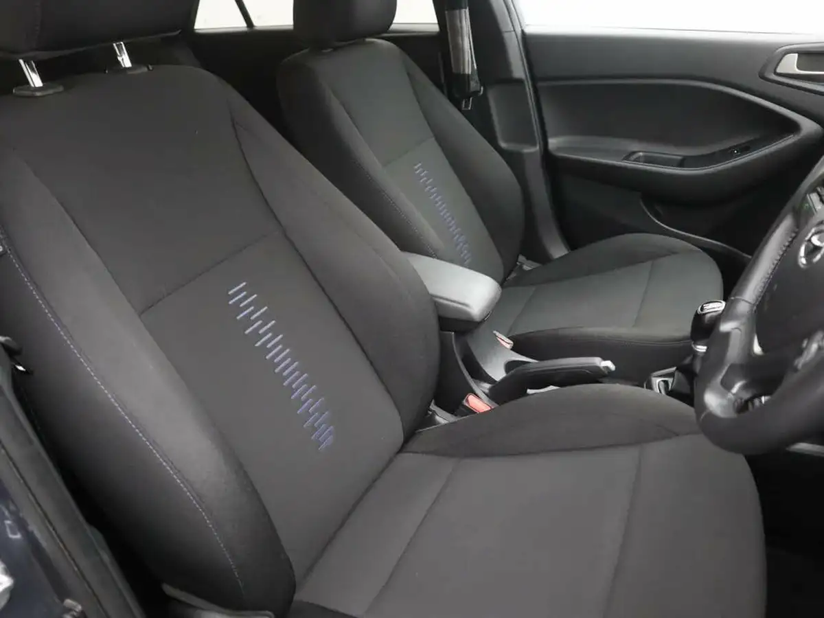 2018-hyundai-i20-12-go-se-big-10