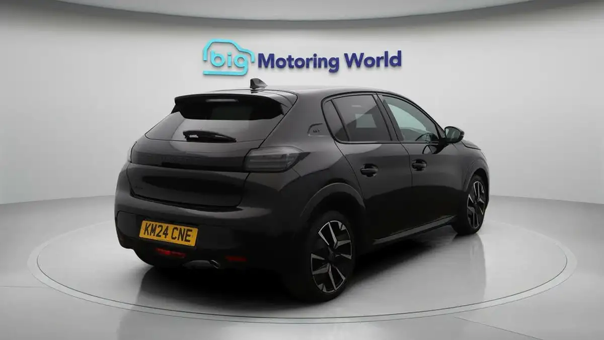 2024-peugeot-208-12-puretech-gt-100ps-big-7