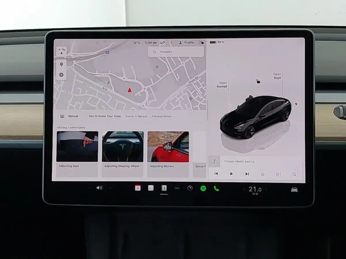 2022-tesla-model-3-e-long-range-big-9