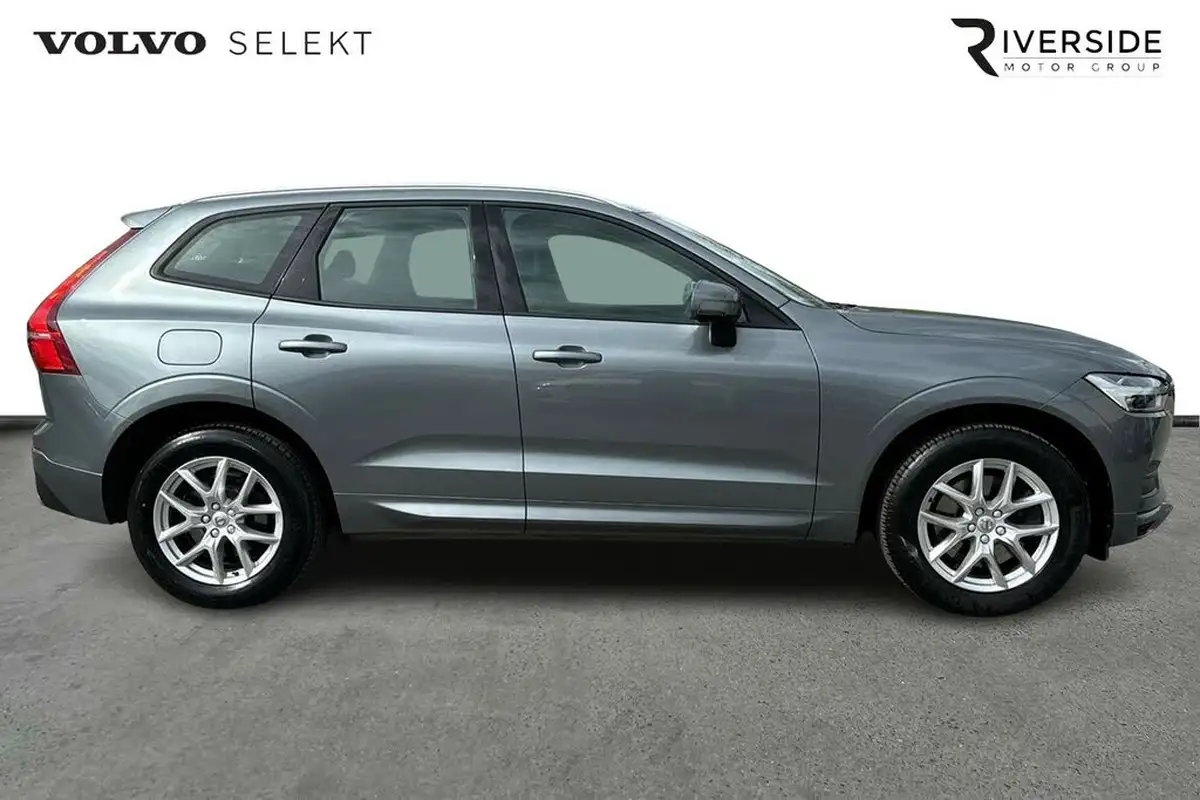 2020-volvo-xc60-20td-d4-momentum-big-3