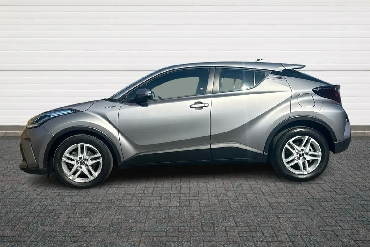 2020-toyota-c-hr-18-vvt-i-icon-parking-pack-big-13