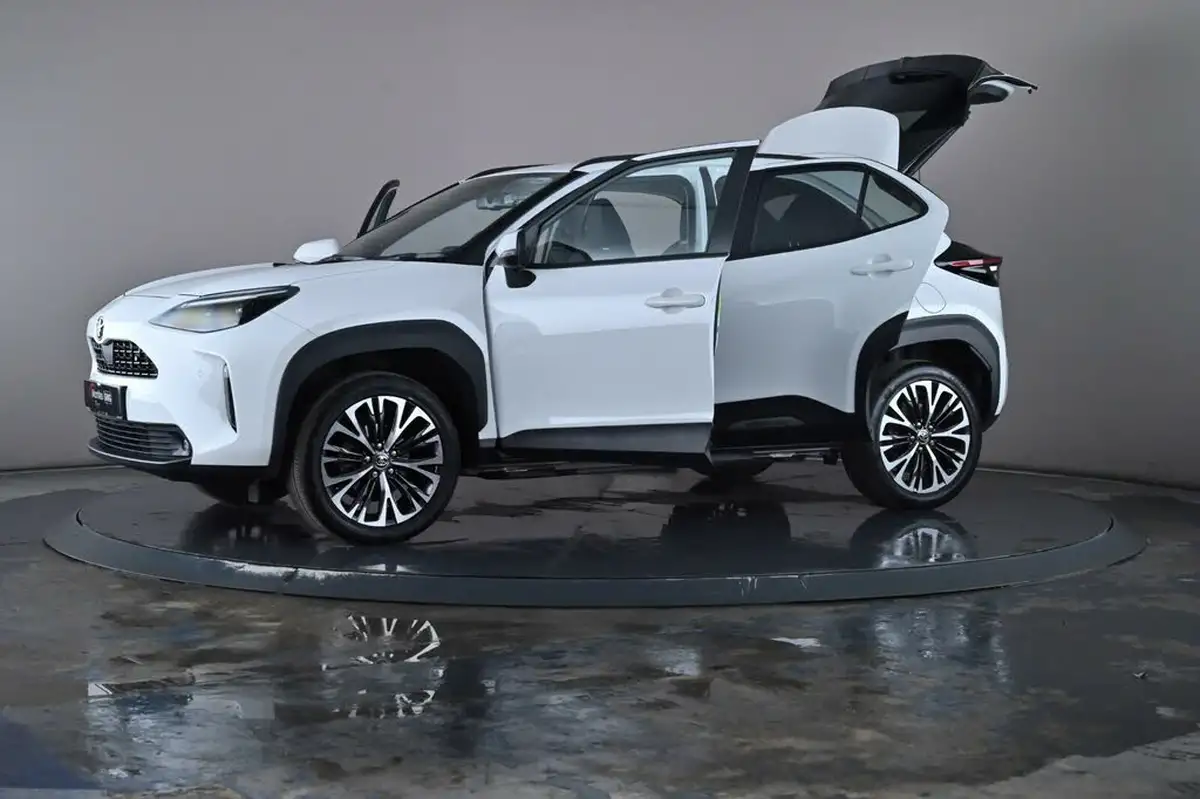2023-toyota-yaris-cross-15-vvt-i-excel-awd-i-big-47