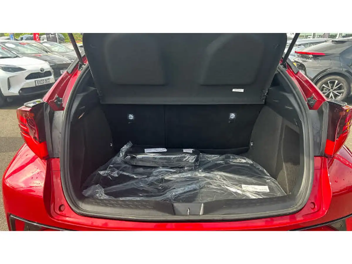 2022-toyota-c-hr-18-vvt-i-gr-sport-big-13