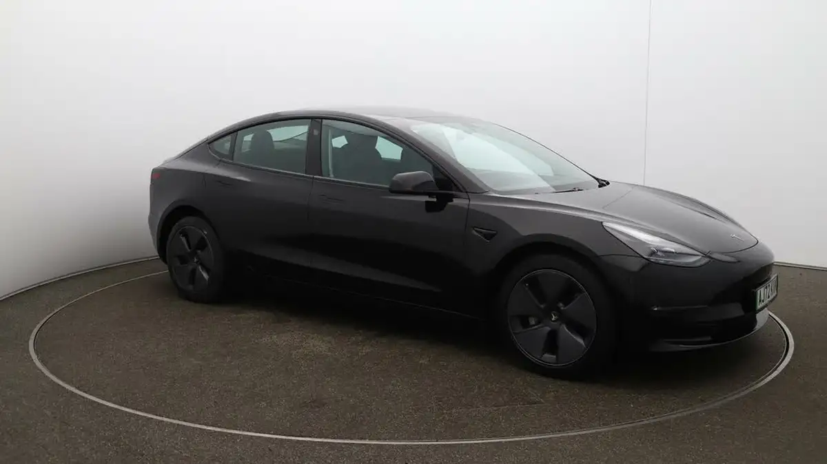 2022-tesla-model-3-e-long-range-big-44