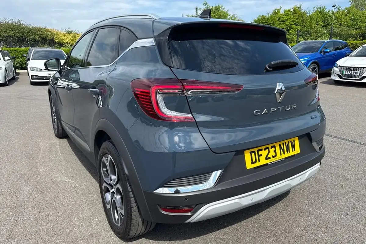 2023-renault-captur-16-techno-145ps-full-big-7