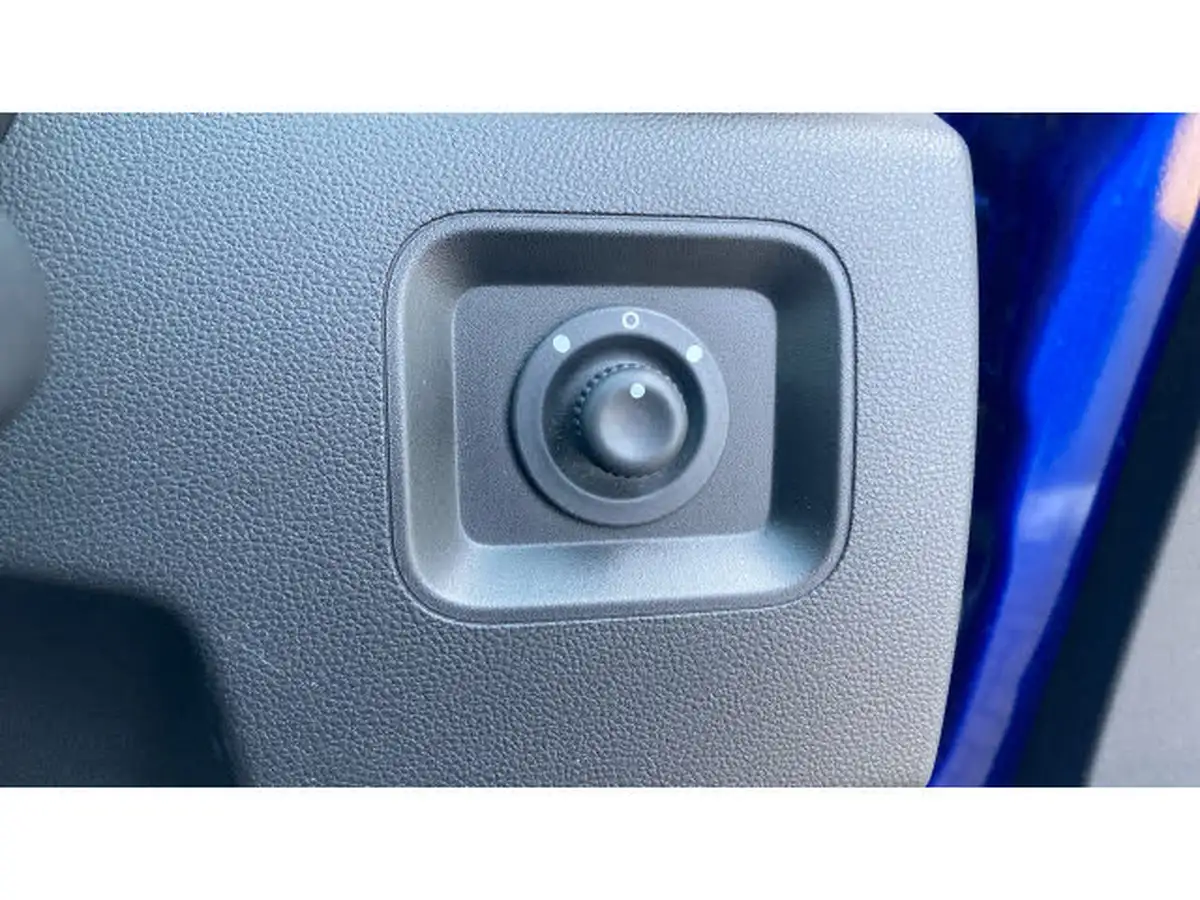 2021-dacia-duster-10-tce-comfort-90bhp-station-wagon-5d-big-32