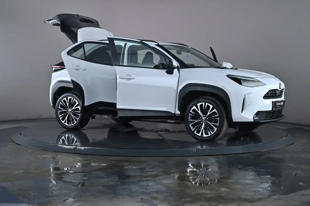 2023-toyota-yaris-cross-15-vvt-i-excel-awd-i-big-71