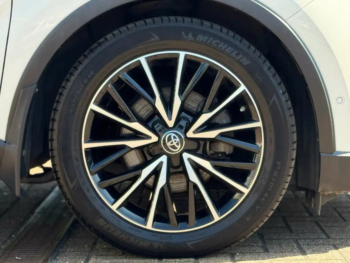 2017-toyota-c-hr-18-vvt-i-excel-big-35
