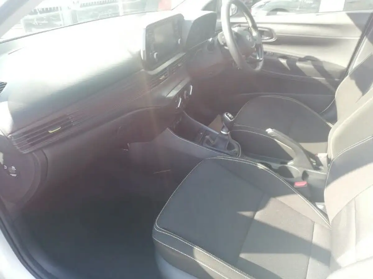 2024-hyundai-i20-10-t-gdi-advance-big-4