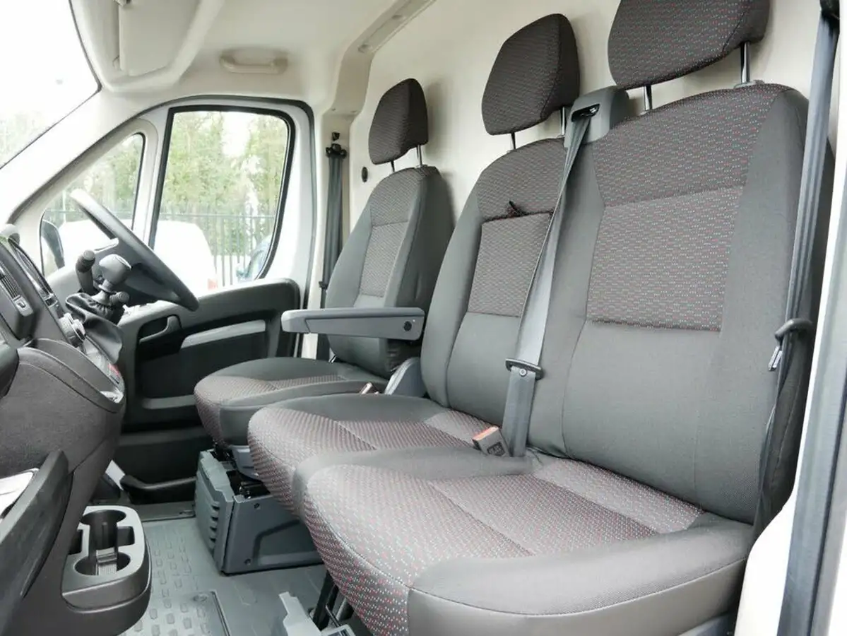 2023-citroen-relay-22bluehdi-35-l3h3-enterprise-edition-big-3