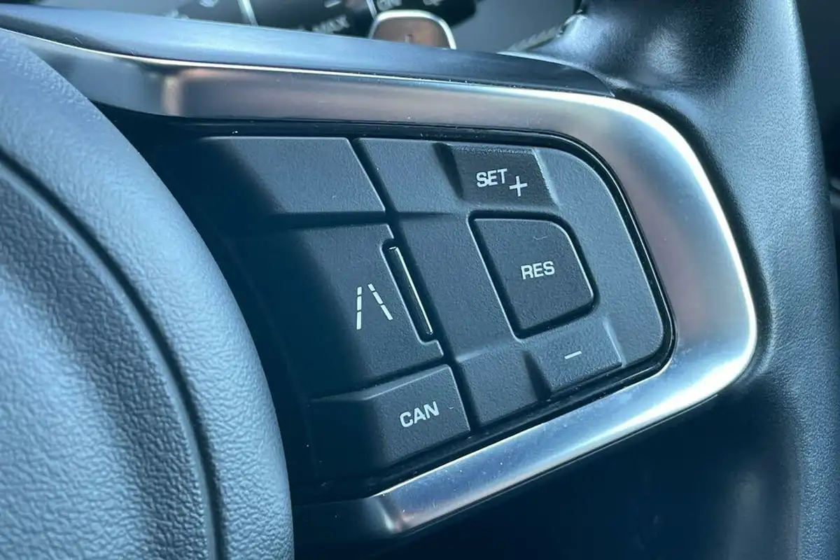 2019-jaguar-f-pace-20-i4d-r-sport-180ps-awd-auto-big-41