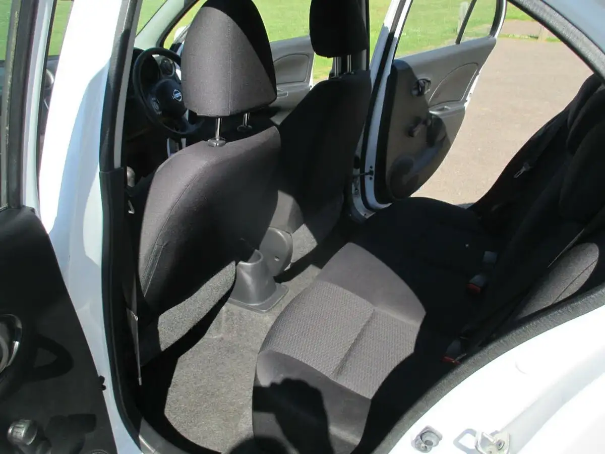2013-nissan-micra-12-30th-anniversary-big-27