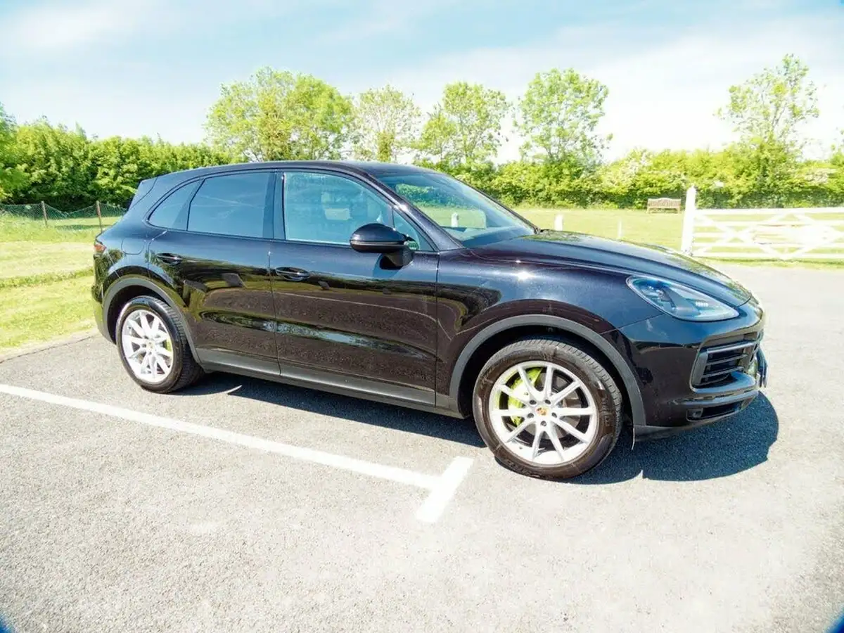2018-porsche-cayenne-30-v6-e-hybrid-big-24