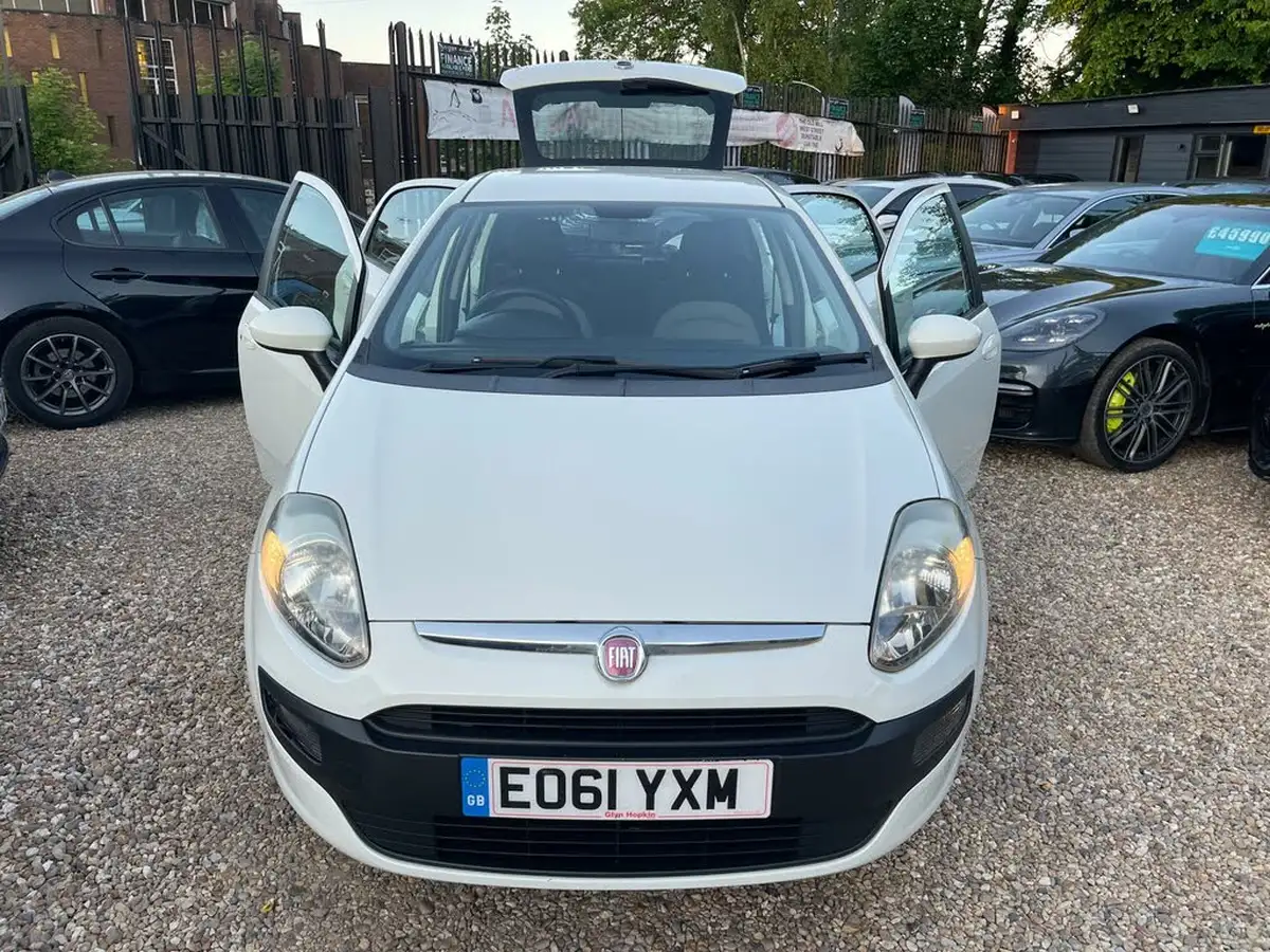 2011-fiat-punto-evo-14-dynamic-77bhp-5d-dualogic-big-9