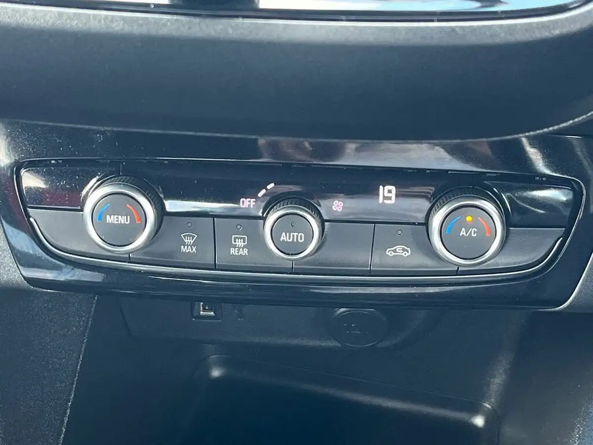 2022-vauxhall-corsa-12-turbo-gs-line-100ps-big-21