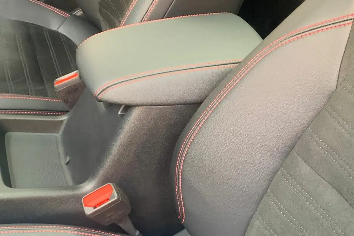 2024-ford-kuga-25t-st-line-x-edition-225ps-phev-big-39