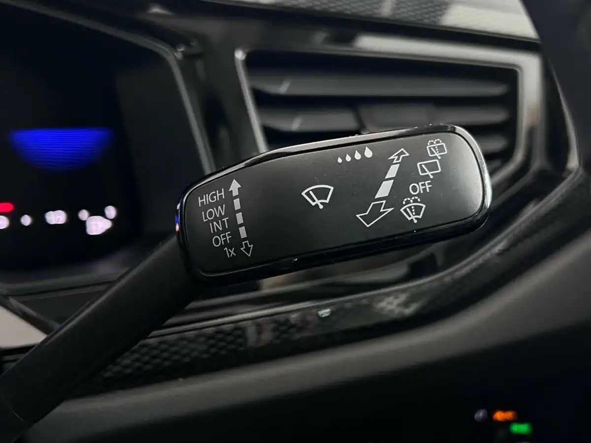 2022-volkswagen-polo-10-tsi-life-dsg-big-22