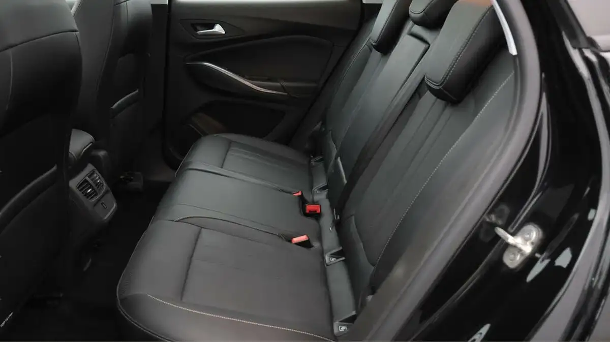 2019-vauxhall-grandland-x-12-elite-nav-ss-auto-big-16