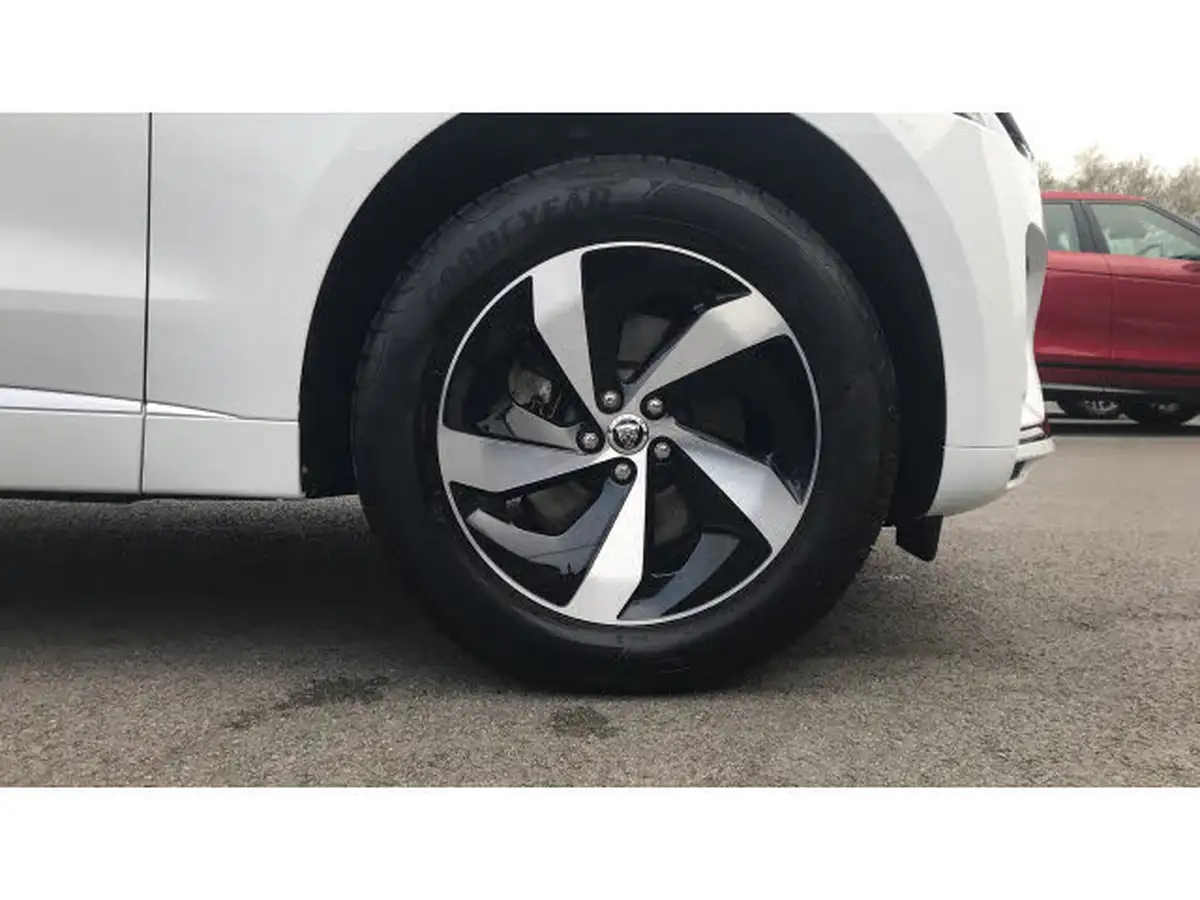 2024-jaguar-f-pace-20-d200-r-dynamic-s-big-7