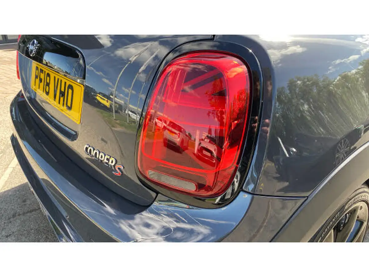 2018-mini-cooper-20-cooper-s-series-ii-ss-hatchback-3d-big-26