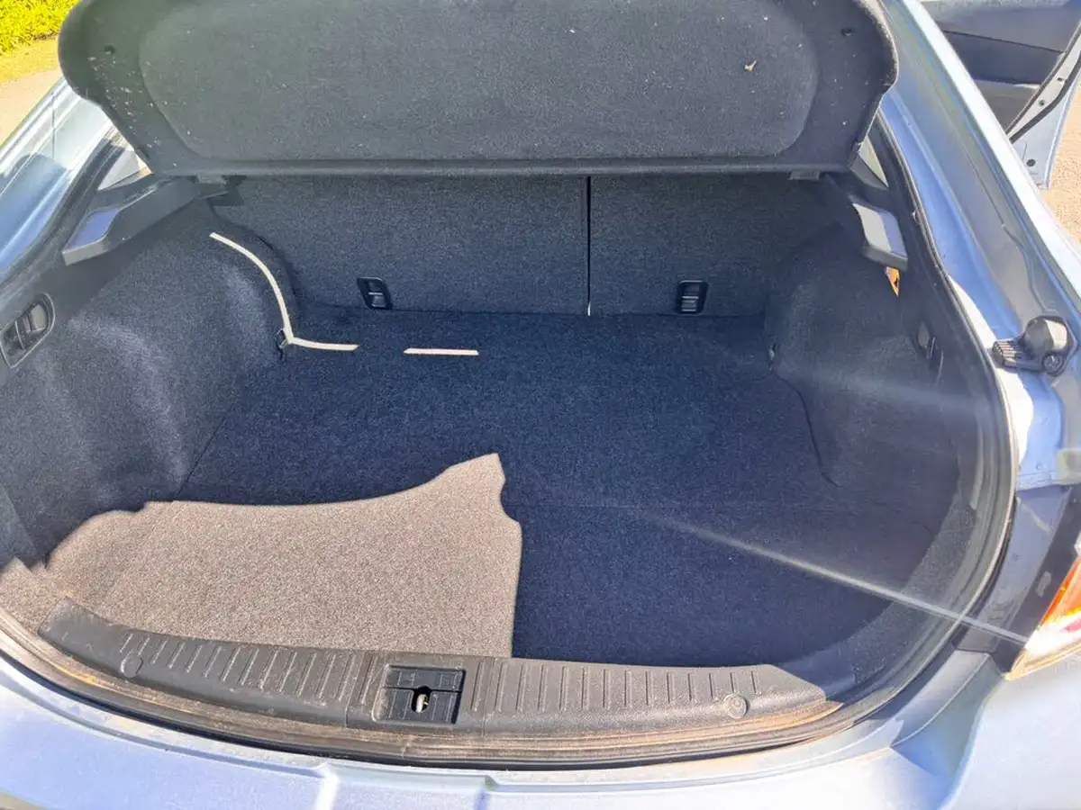 2011-mazda-mazda6-20-ts2-hatchback-big-18