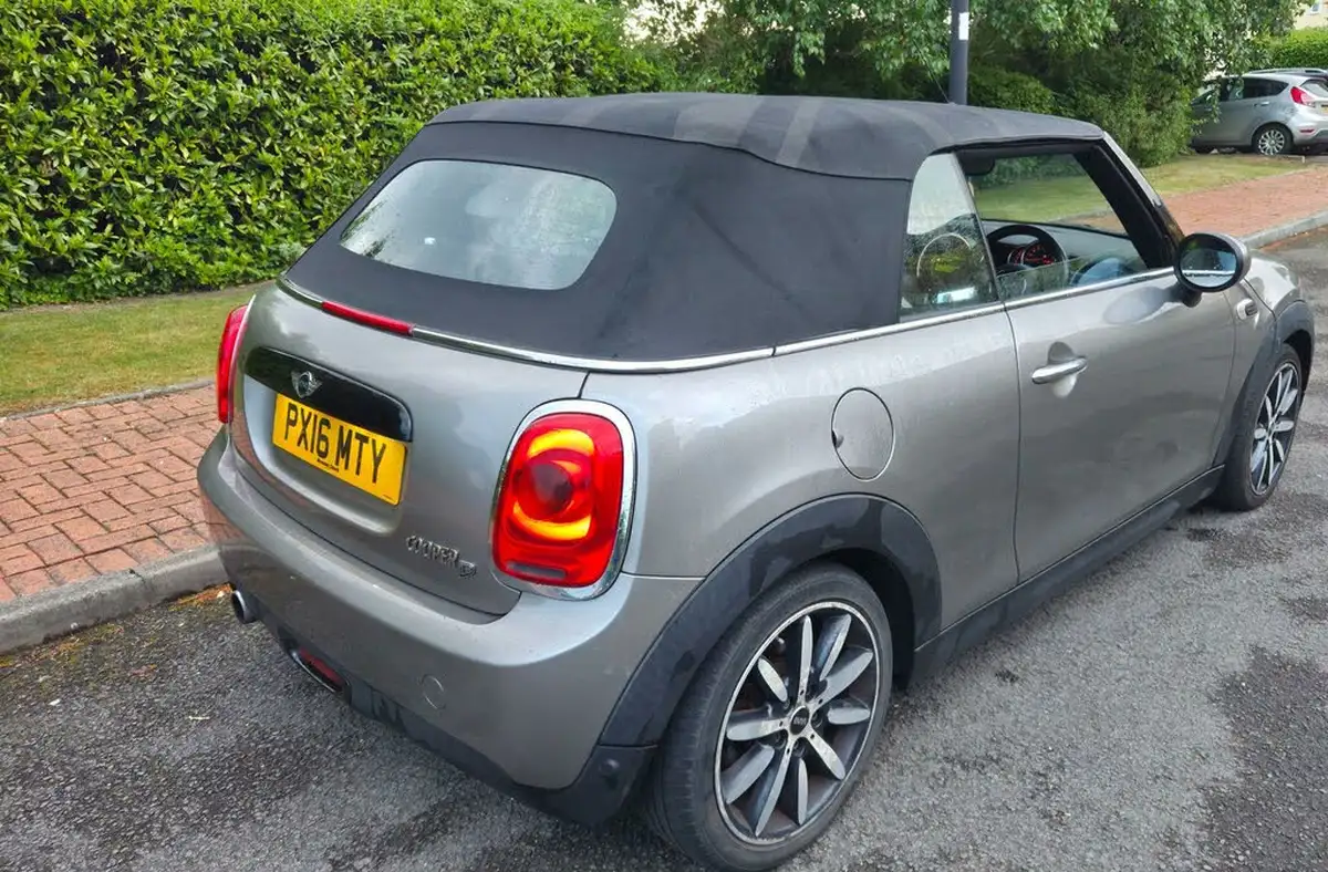 2016-mini-cooper-15td-cooper-d-ss-convertible-2d-big-27