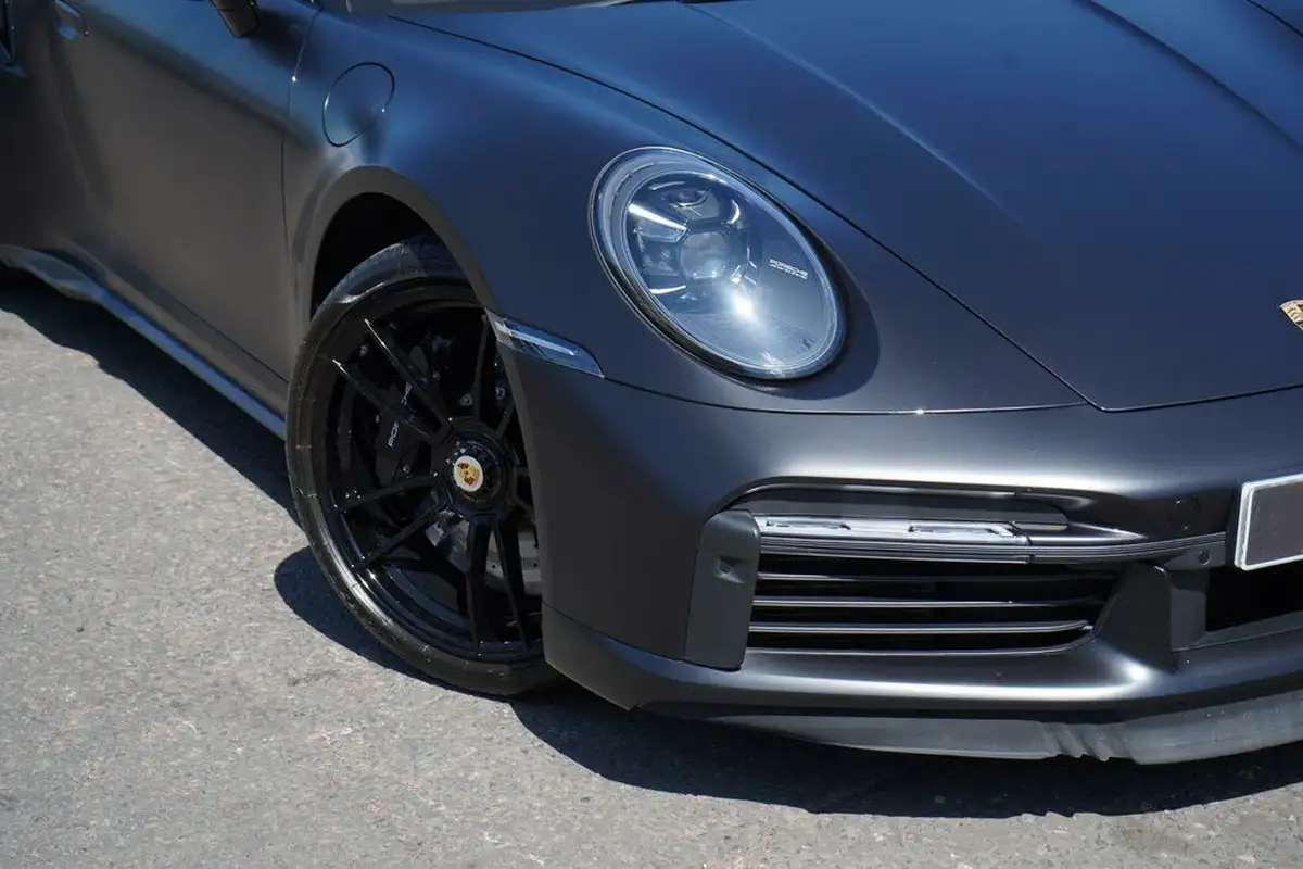2020-porsche-911-38-turbo-s-coupe-big-28