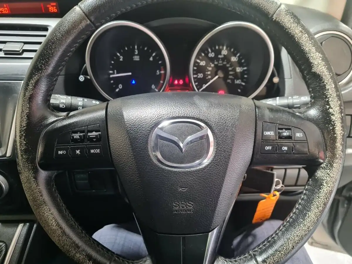 2015-mazda-mazda5-16d-sport-venture-big-4