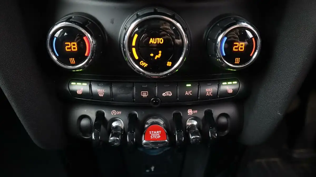 2021-mini-cooper-15-cooper-classic-hatchback-5d-auto-big-12