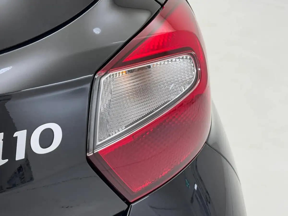 2024-hyundai-i10-10-premium-63ps-auto-big-36